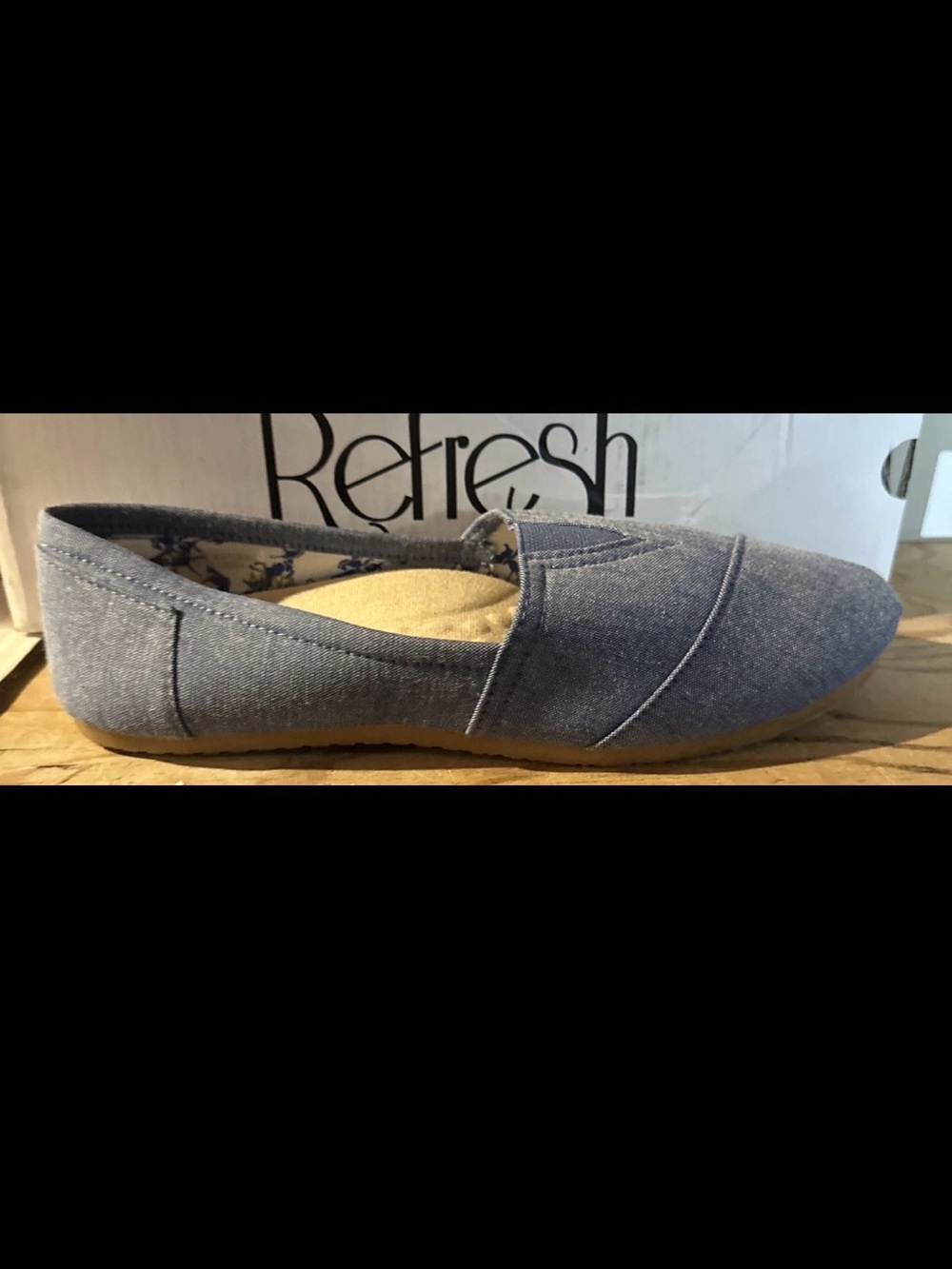Refresh Womens Nina Slip On Flat Shoes Chambray Blue Size 6.5 M